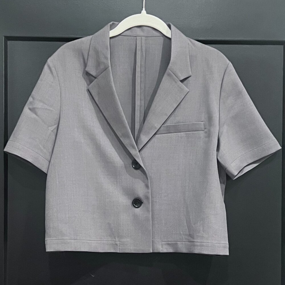 GU (Japan) grey crop blazer size L